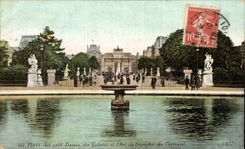 Paris CPA Le petit bassin des Tuileries et l'arc de triomphe du CArrousel