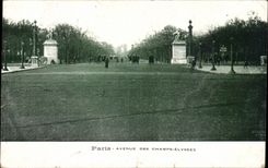 Paris CPA the avenue of the Champs Elysees