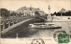 Paris CPA the bridge Alexandre III and the Grand Palais