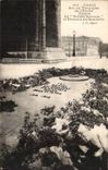 Paris CPA Arc de Triomphe of Etoile the Tomb of the unknown soldier and flame of the memory