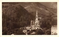 Lourdes - the Basilica - View from above - CPA