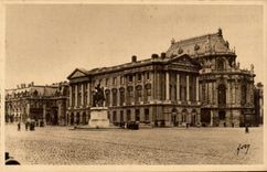 Versailles CPA the palate royal court and the vault