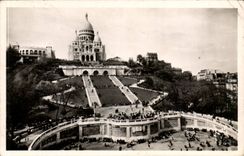 Paris CPA La basilique du Sacre Coeur et l'escalier monumental