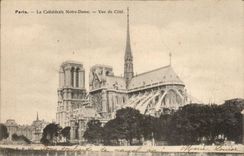 CPA Paris Notre Dame Vu de cote