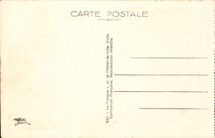 Vichy CPA L'esplanade de l'hotel de ville