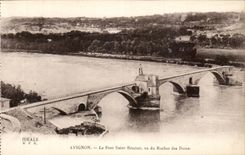 Avignon CPA die Brucke Saint Benezet gesehen vom Felsen von Doms