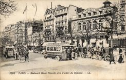 Paris CPA Boulevard Bonne Nouvelle et le theatre du gymnase (autobus)