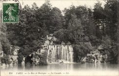 Paris CPA Le bois de Boulogne La cascade