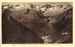 CPA Surroundings of Luchon Panorama taken of Superbagneres on the valley of the Lily