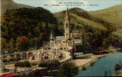 Lourdes CPA Seen on Gave and the basilica