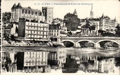 Pau CPA das Panorama Schloss Henri-IV und die Brucke von Jurancon
