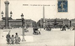 Paris - 8 - the Place of the Harmony - car - old fashioned because - CPA