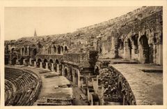 Nimes - Innenraum der Arena - Galerien und Schritte - CPA