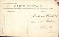 Fantasy - Child - Girl - Little Girl with pink in curly to hate - CPA