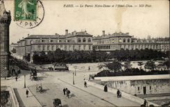 Paris - 4 - Le Parvis Notre Dame et l'Hotel Dieu - cheval - horse - CPA 