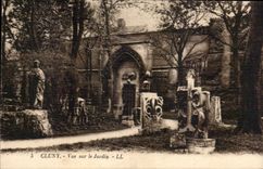 Paris Cluny CPA Seen on the ajrdin