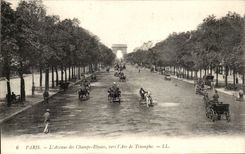 Paris CPA the avenue of the Fields elysees towards Arc de Triomphe