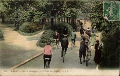 Paris CPA le bois de Boulogne L'allee des erables (velo)