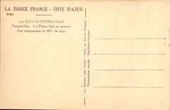 CPA Les iles d'Hyeres Porquerolles Le phare bati au sommet d'un escarpement de 83 m de haut