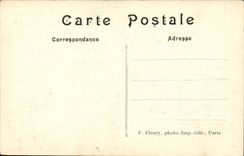 Paris CPA Fontaine des Innocents et le square rue Saint Denis