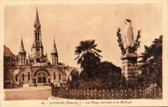 Lourdes - the Couronee Virgin and Basilica CPA