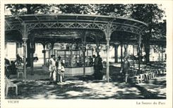 Vichy - La Source du Parc - CPA 