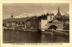 Grenoble - Teleferic der Bastille - Bahnstation und die Alpen CPA