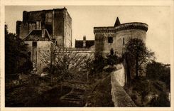 Loaches - the Castle - the Keep and the Turn Louis XI - CPA