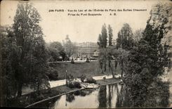 Paris CPA Seen of the lake and Entering of the park of the Chaumont Hillocks taken of the suspension bridge