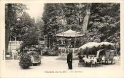 CPA Paris Chalets du cycle Les jardins