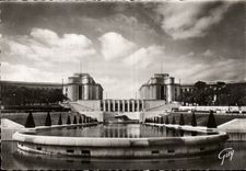 Paris - 16 - Le Palais de Chaillot - Trocadero - vu des Jardins - CPA 