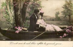 Fantaisie - Couple - floating romantic boat - CPA 