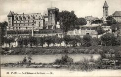 Pau - das Schloss und gab - CPA (Karre im Vordergrund)