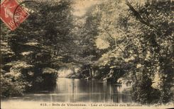 CPA Wood of Vincennes Lake and cascades of the tiny ones