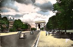 Paris MODERN CARD the Foch avenue