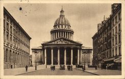 Paris CPA While strolling in the Pantheon