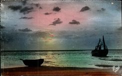 CPA Cayeux on Mer Sunset has high tide