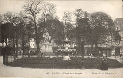 Paris CPA place des Vosges