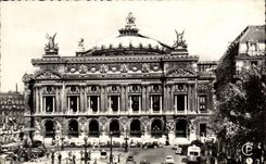 Paris CPM la place et le theatre de l'opera