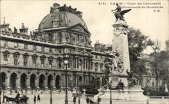 Paris CPA Cour du Carrousel et monument Gambetta