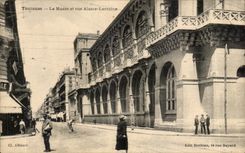 CPA Toulouse Le musee et rue Alsace Lorraine