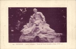 CPA Toulouse Jardin Lafayette Statue de Pierre goudelin (poete)