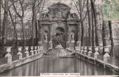 Paris CPA Fountain of Medicis