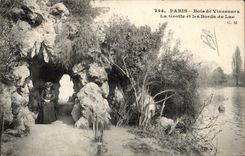 Paris - 12 - Bois de Vincennes - La Grotte et les Bords du Lac - Femme - CPA 