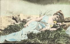 Fantasy - Woman - Beautiful Woman lying in fat - CPA