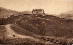 CPA Luchon Superbagneres Train station and the large hotel