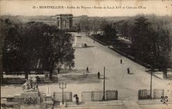 CPA Montpellier Jardin du peyrou Statue de Louis XIV et chateau d'eau