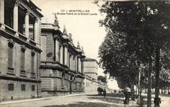 CPA Montpellier Le musee Fabre et le grand lycee