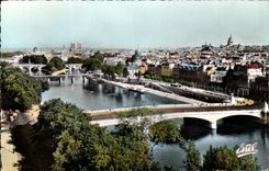 CPM Paris la Cite La Seine et les sept ponts