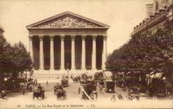 Paris CPA the royal street and the Madeleine